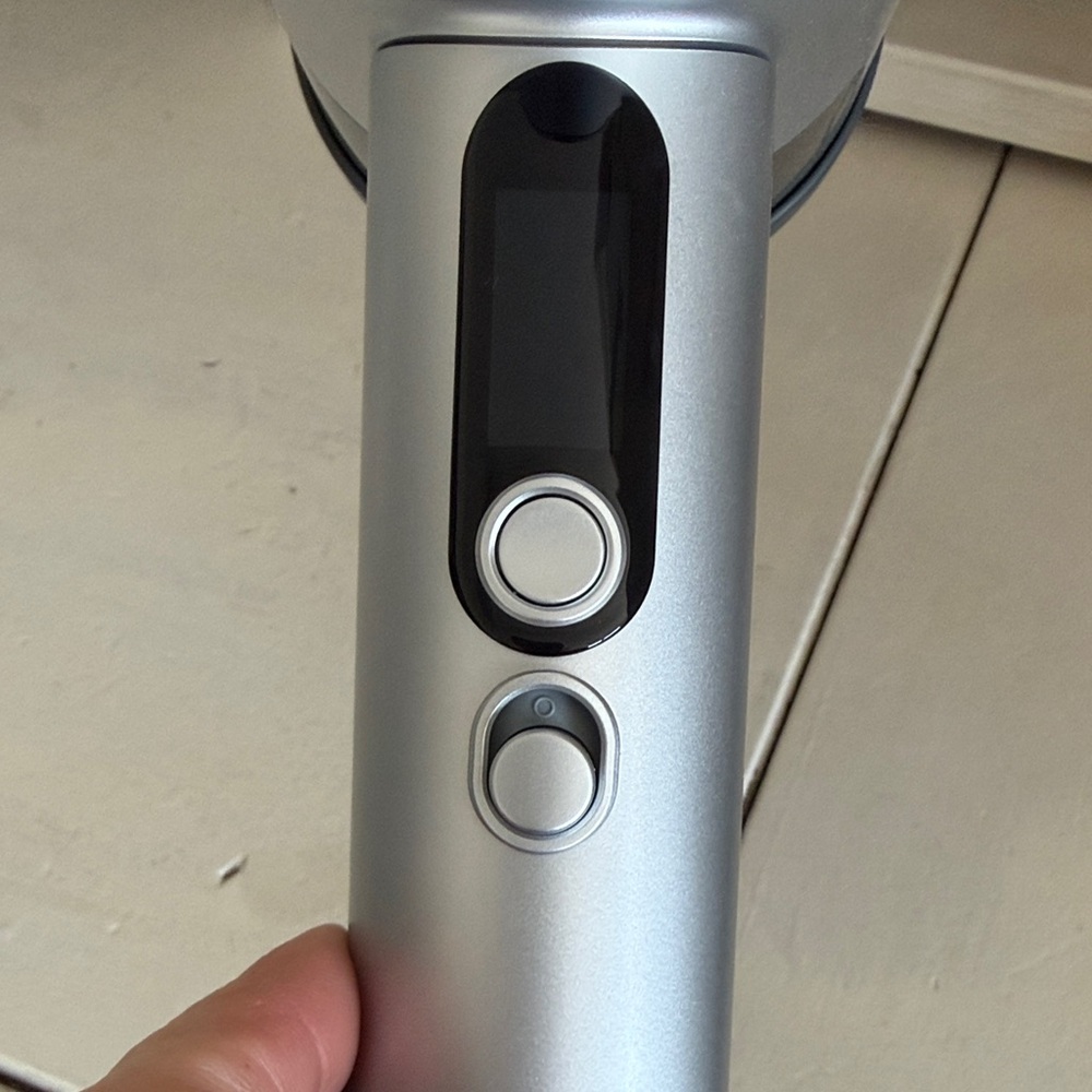 L'Oreal x Zuvi air light pro Silver Hair Dryer brand new - Picture 5 of 10